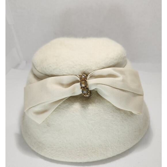 UNION Made  super Vintage White‎ Wool Felt Hat with Satin Bow Accent - Picture 1 of 2